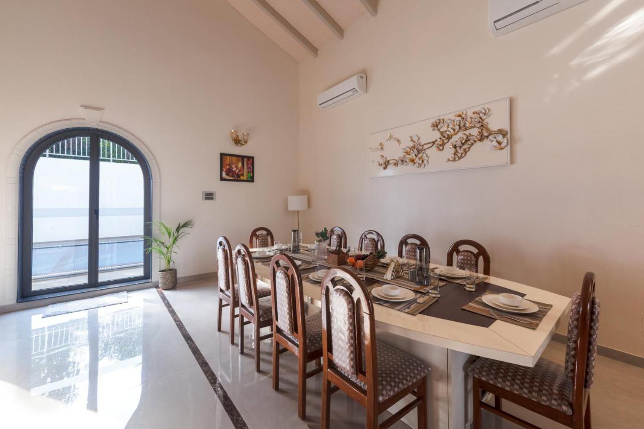 Bellevue Palace By Stayvista - Lavish Abode With A Pool, Landscaped Lawn, Gazebo & Adventure Activities Nashik Εξωτερικό φωτογραφία