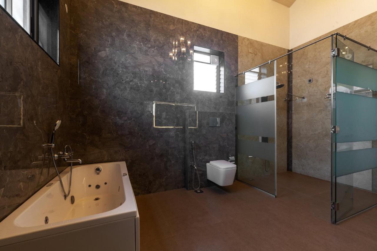 Bellevue Palace By Stayvista - Lavish Abode With A Pool, Landscaped Lawn, Gazebo & Adventure Activities Nashik Εξωτερικό φωτογραφία