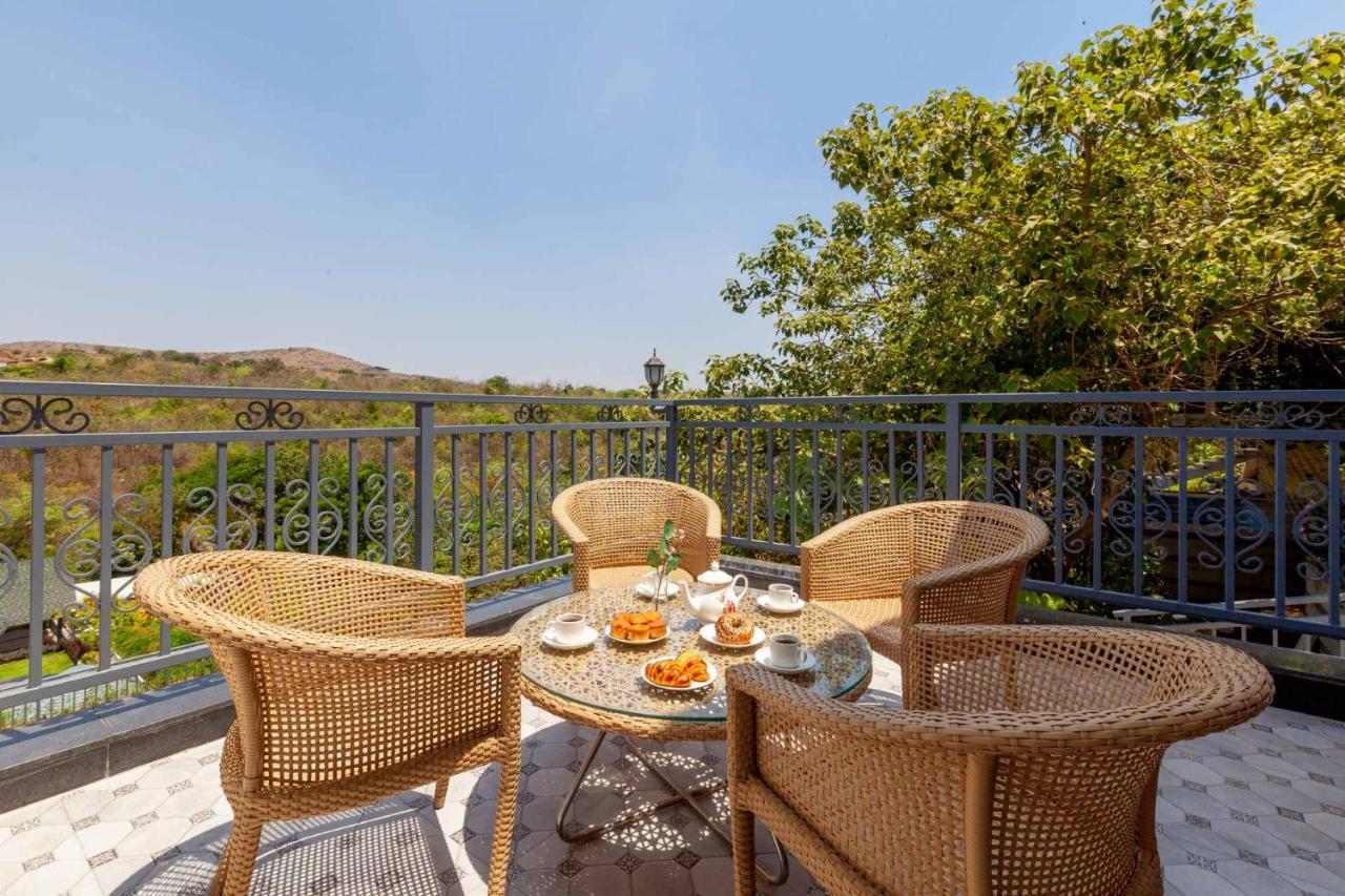 Bellevue Palace By Stayvista - Lavish Abode With A Pool, Landscaped Lawn, Gazebo & Adventure Activities Nashik Εξωτερικό φωτογραφία