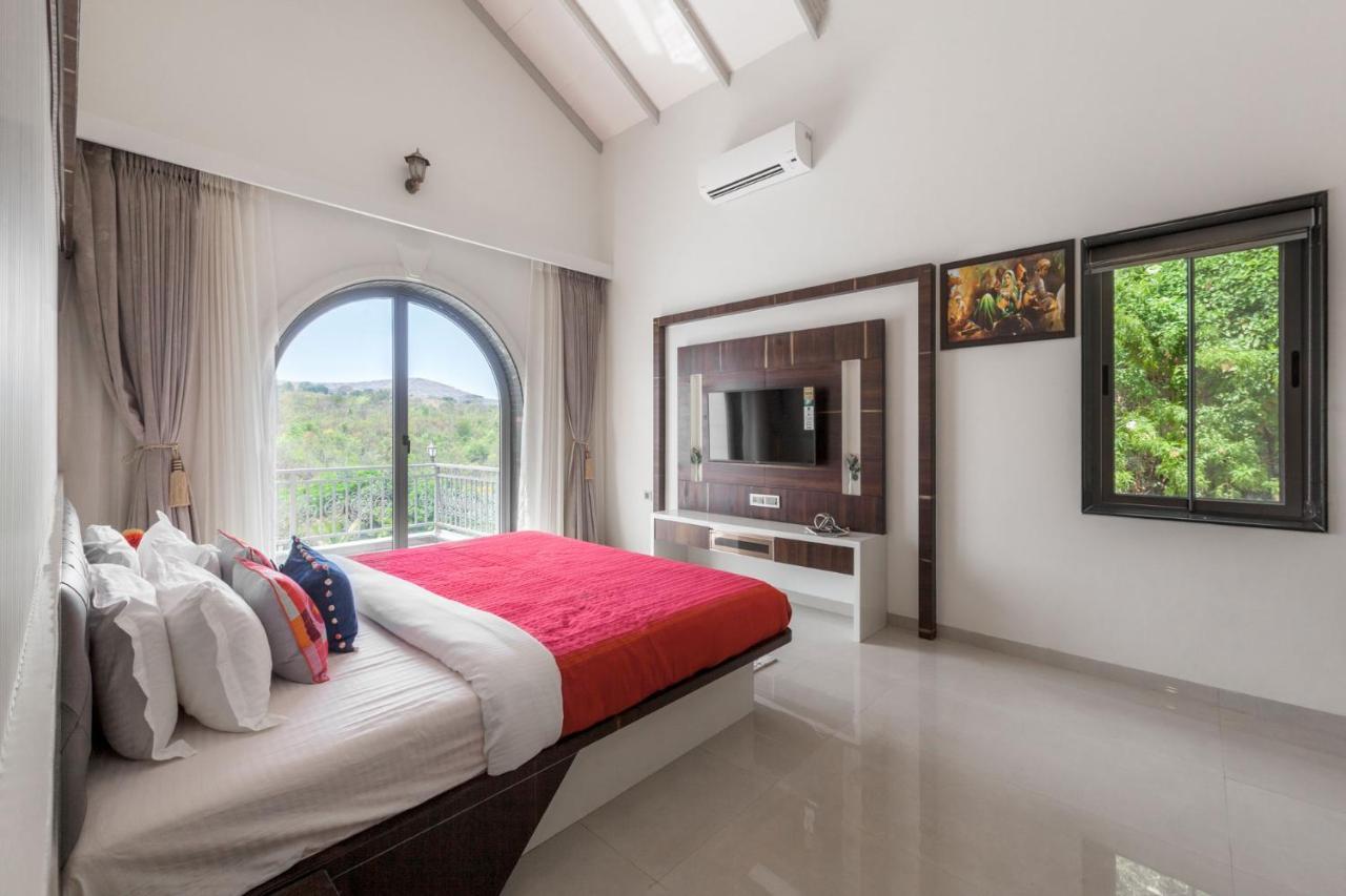 Bellevue Palace By Stayvista - Lavish Abode With A Pool, Landscaped Lawn, Gazebo & Adventure Activities Nashik Εξωτερικό φωτογραφία